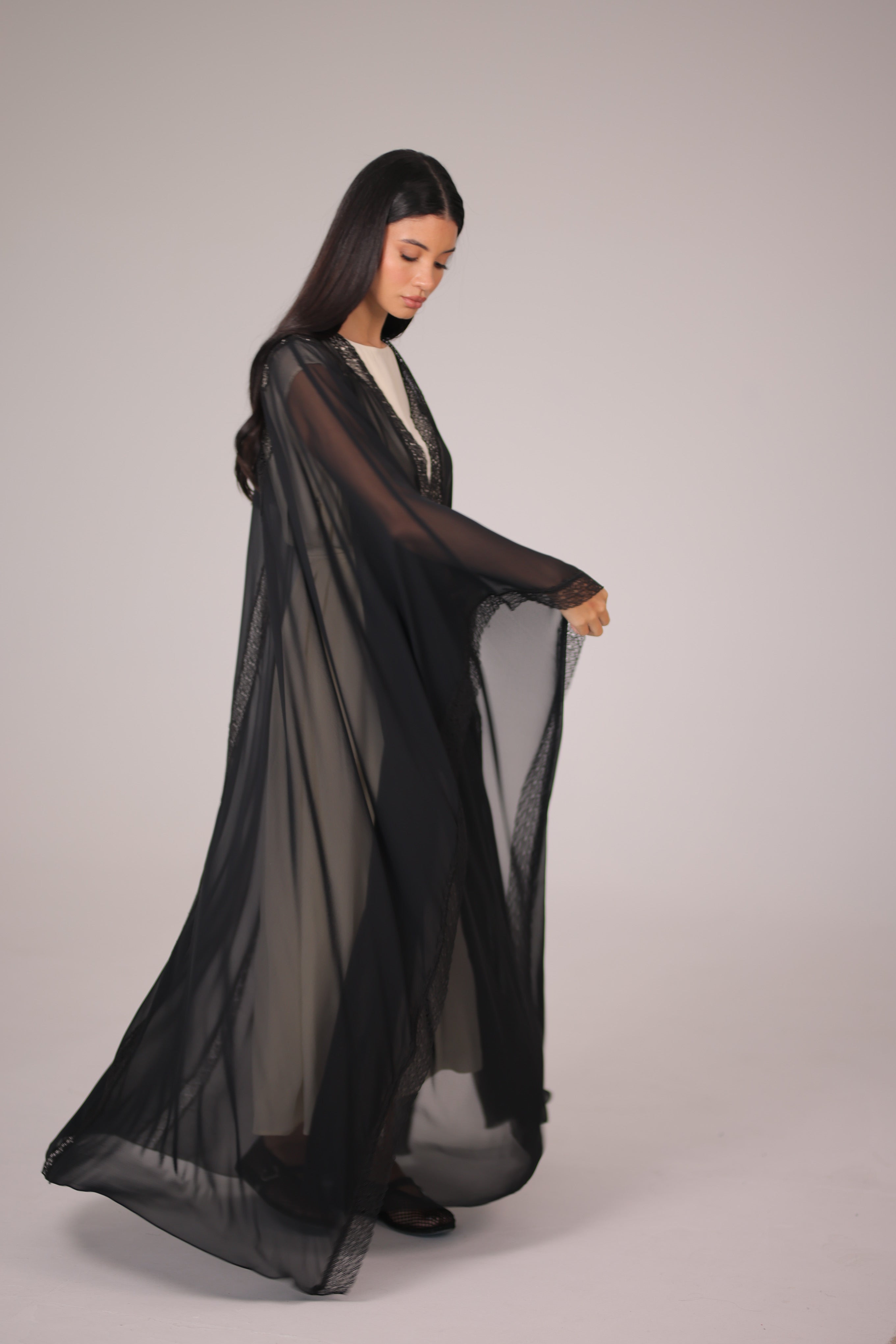 LAMA ABAYA CAPE|Black