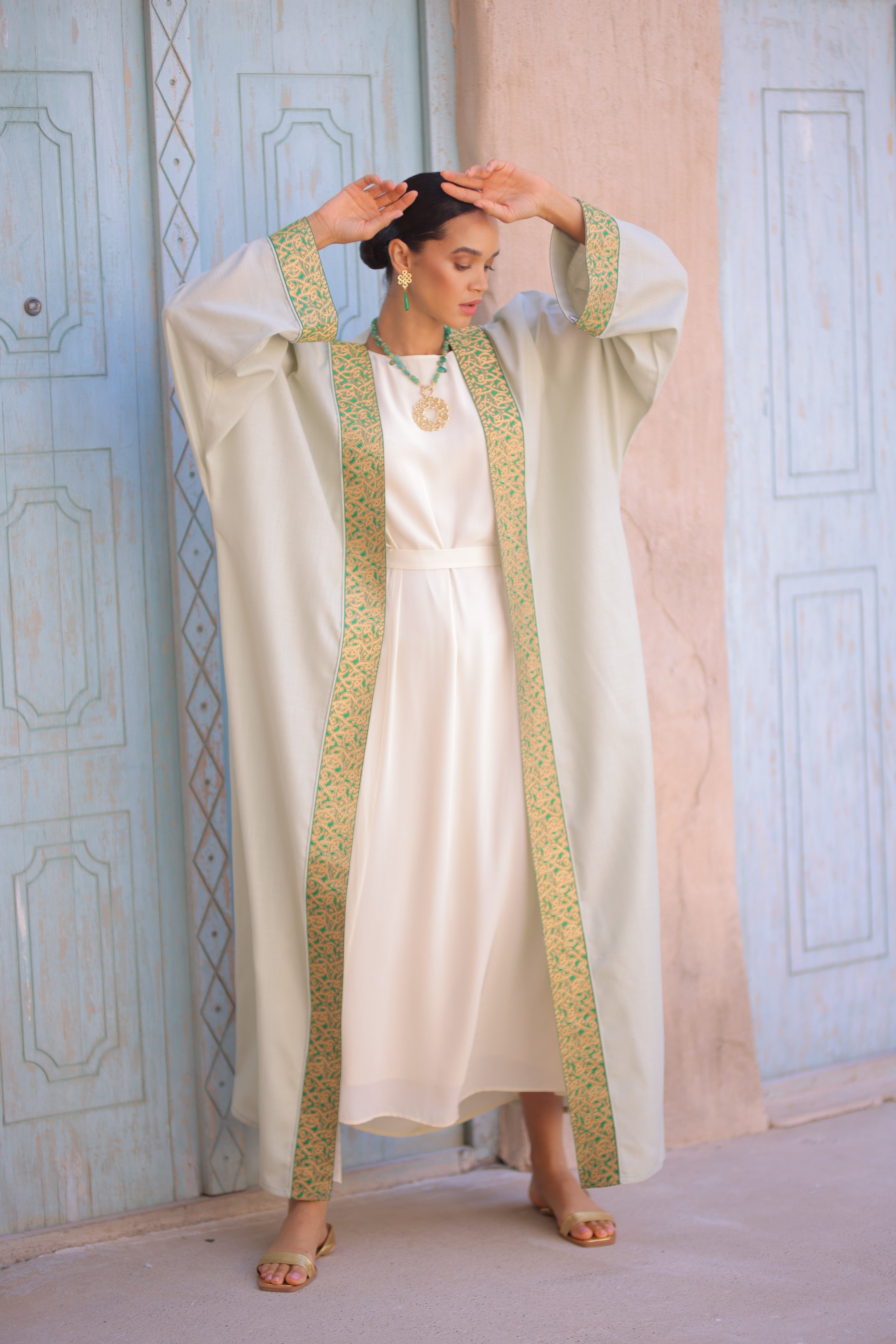SHAUQ ABAYA| MINT