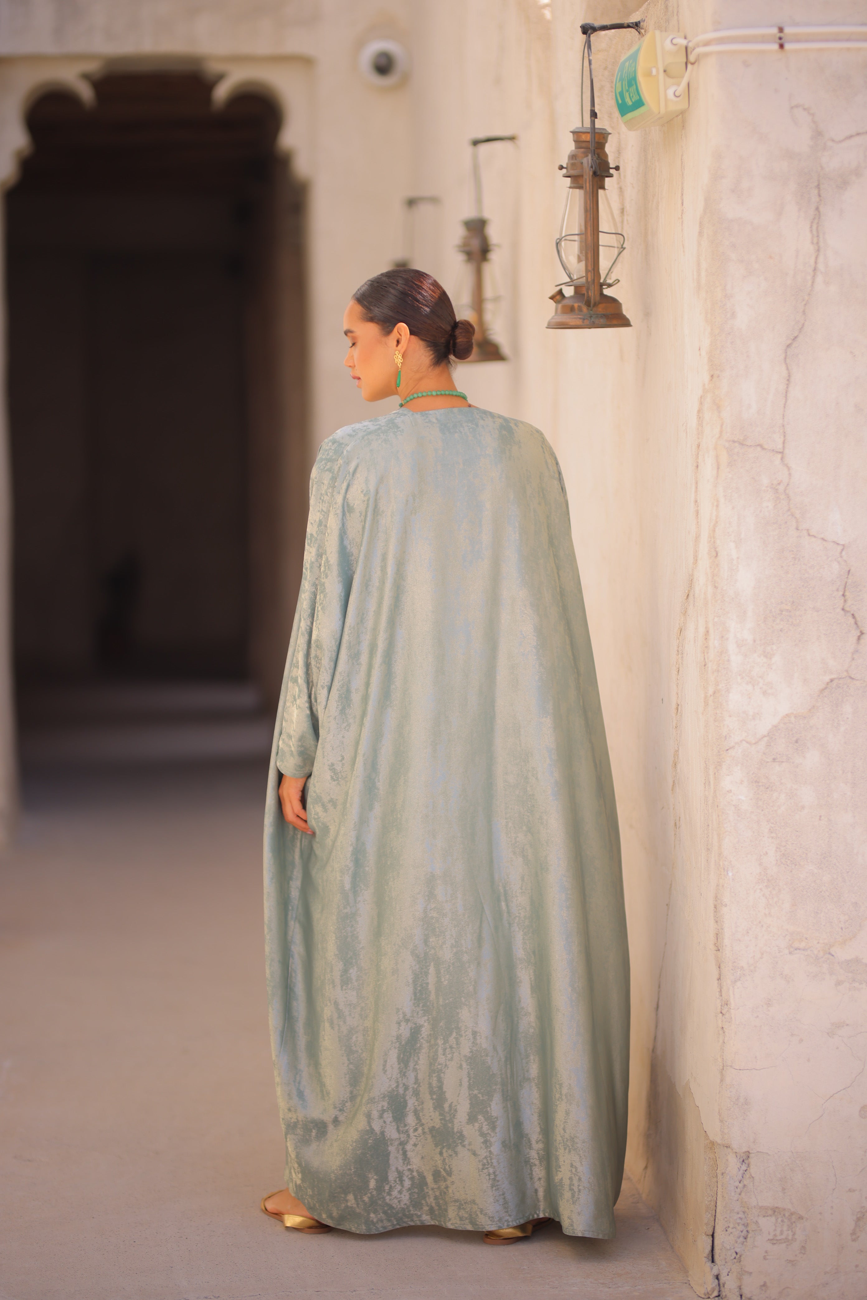 QAMAR ABAYA | MINT
