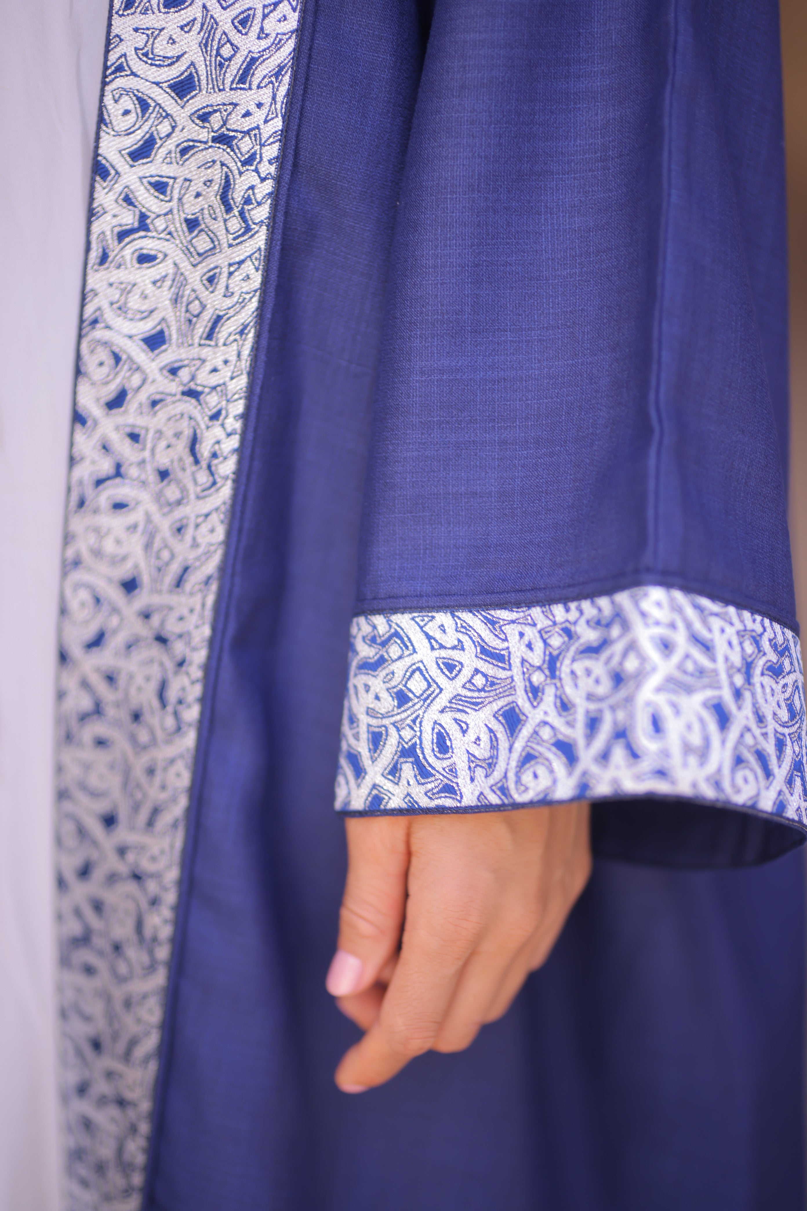 SHAUQ ABAYA| BLUE